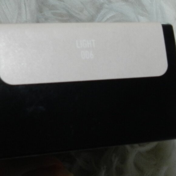 KVD🍏Good Apple🍎 Full Coverage Serum Foundation Light 006 🆕📦⌚🏃💨⚡🚚 - Picture 10 of 16